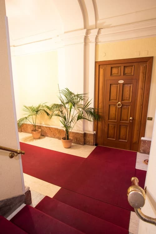 Domus RomAntica, Interior entrance