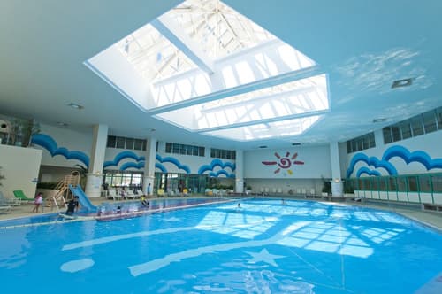 Rizzan Sea Park Hotel Tancha Bay, Indoor pool