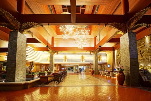 Novotel Phuket Vintage Park, Interior entrance