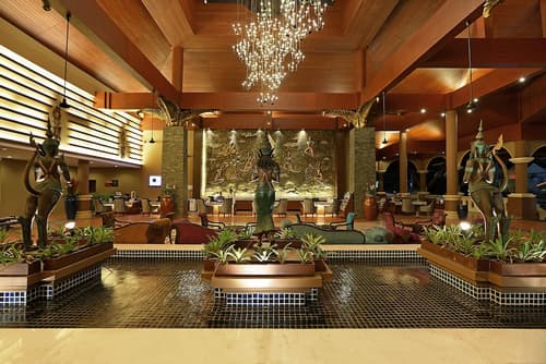 Novotel Phuket Vintage Park, Interior entrance