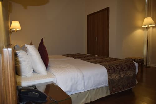 Orient Prince Hotel, 