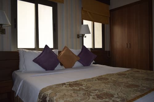 Orient Prince Hotel, 