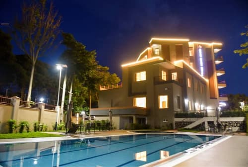 Admas Grand Hotel, Pool