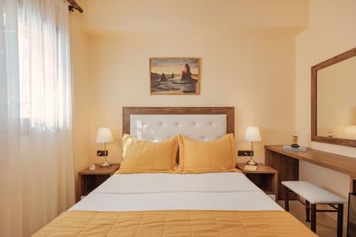 Costa Smeralda, Room