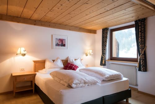 La Tambra B&B Residence - central with Restaurant, Room