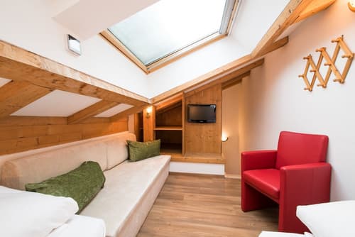 La Tambra B&B Residence - central with Restaurant, Room