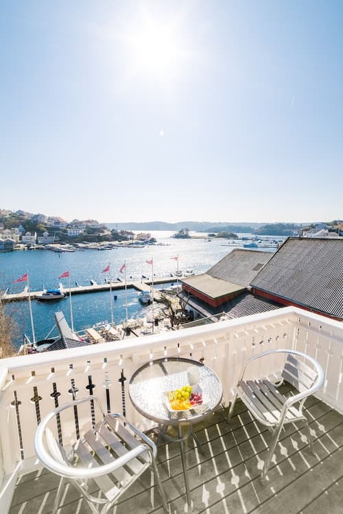 Victoria Hotel, Terrace/patio