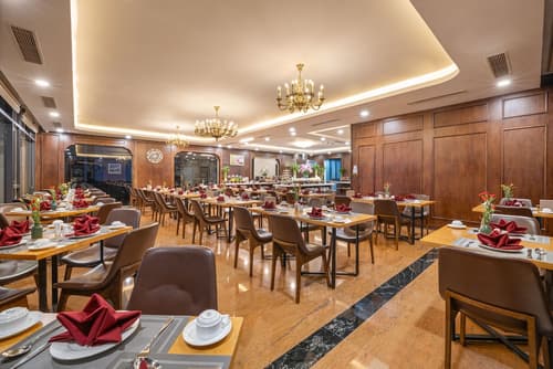 Golden Lotus Hotel Da Nang, Restaurant