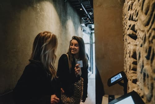 This Hostel, Reception