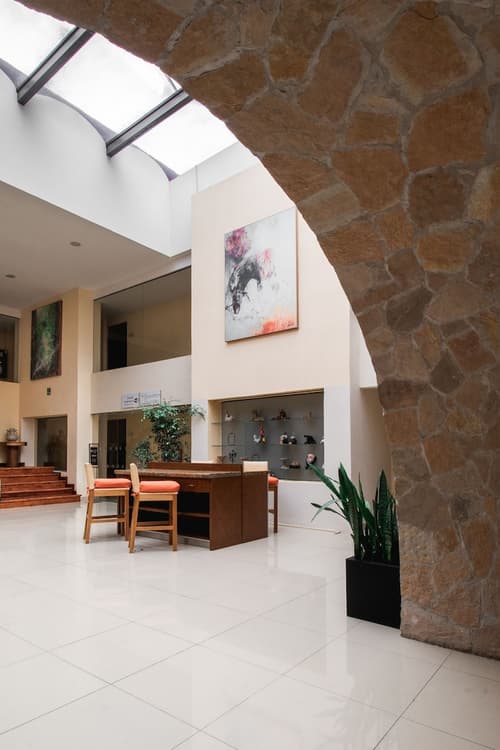 Hotel Rocaval, Reception