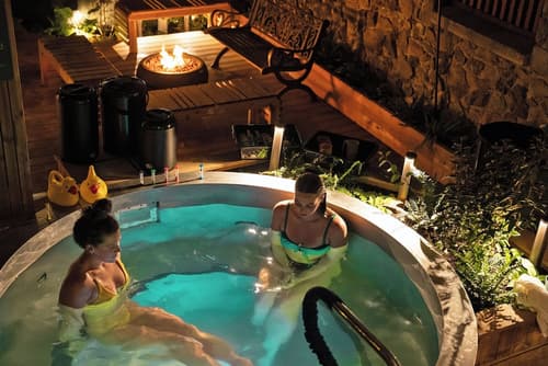 Pendray Inn & Tea House, Spa