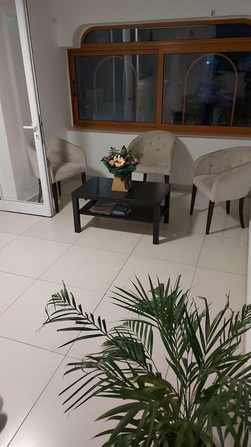 La Veranda Hotel, Lobby