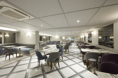 The Quarter Ploenchit by UHG, Restaurant