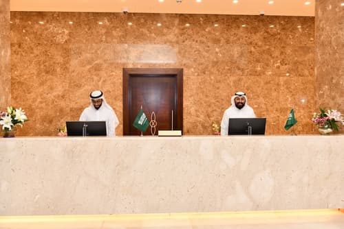 Grand Millennium Tabuk, Reception