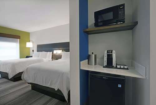 Holiday Inn Express Milwaukee Downtown by IHG, Room