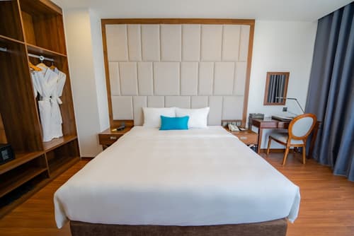 Paddington Hotel Halong Bayview, Room