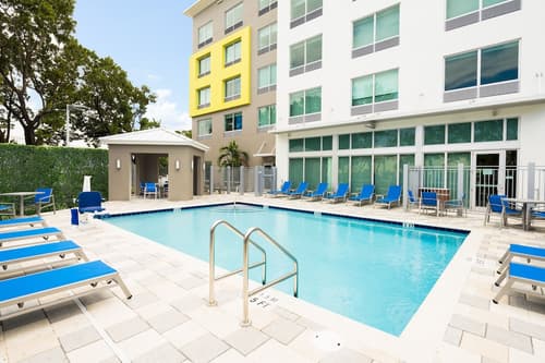 Holiday Inn Express Doral Miami by IHG, Pool