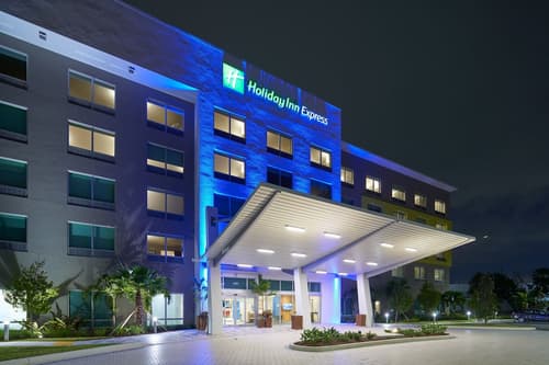 Holiday Inn Express Doral Miami by IHG, Exterior