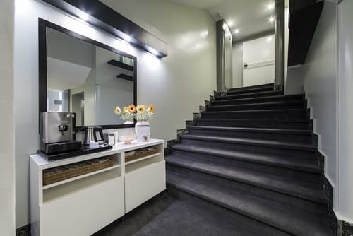 Hotel Montestella, Interior entrance