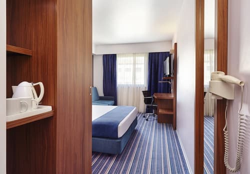 Holiday Inn Express Lisbon - Alfragide by IHG, Room