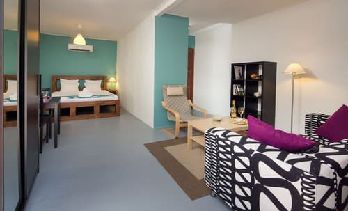 The Ritz Village Hotel, Lobby