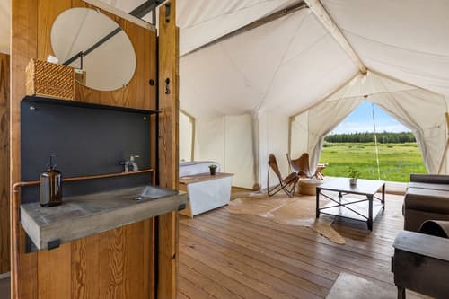 Under Canvas West Yellowstone, Room