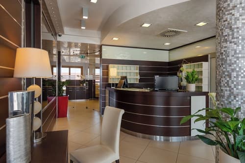 Kairos Garda Hotel, Reception