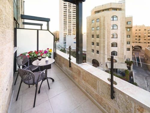 City Center Jerusalem, Balcony