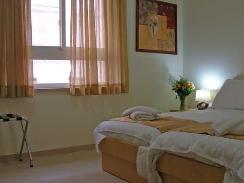 City Center Jerusalem, Room