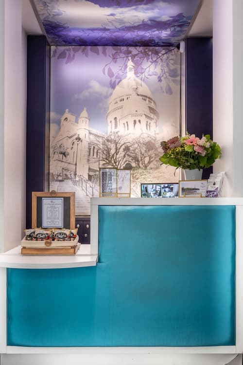 Prince Albert Montmartre, Reception