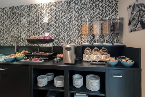 The Pax Hotel, Breakfast buffet