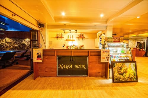 Nak Nakara Hotel, Reception