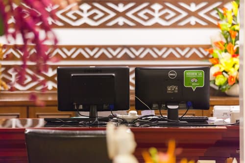 Nak Nakara Hotel, Reception