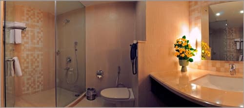 The Retreat, Bathroom