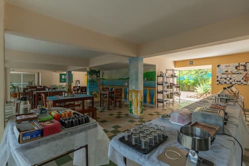 TreeHouse Blue Hotel & Serviced Apartments, Dining