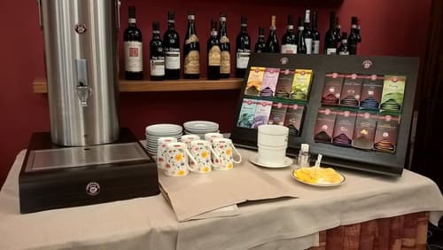 Hotel Corona, Breakfast area