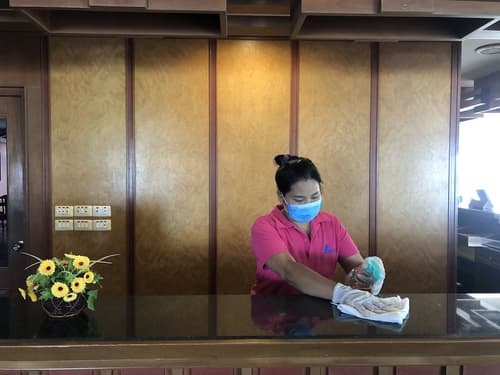 Jiraporn Hill Resort, Reception