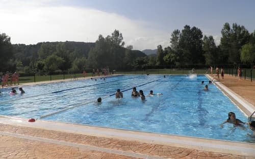 Hotel Mesón de L'Ainsa, Outdoor pool