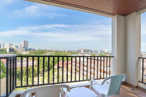 Mike Garden Resort Hotel, Terrace/patio