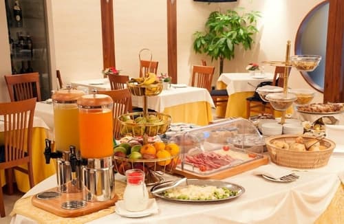 Hotel Tiempo, Breakfast area