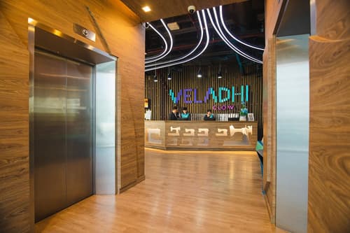 VELA Dhi GLOW Pratunam, Interior entrance