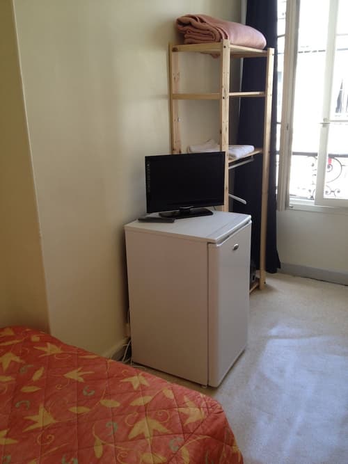 Au Royal Mad Hotel, Room