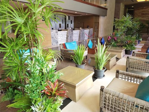 Grand Howard Hotel Bangkok, Reception