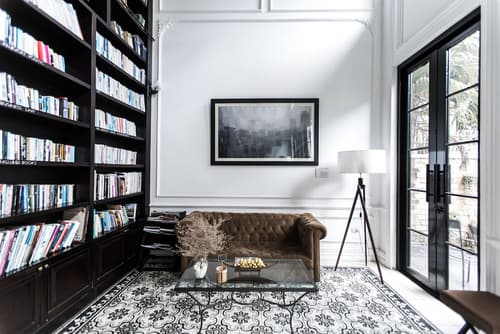 The Alcove Library Hotel, Lobby sitting area
