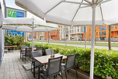 Holiday Inn Express Augsburg by IHG, Terrace/patio