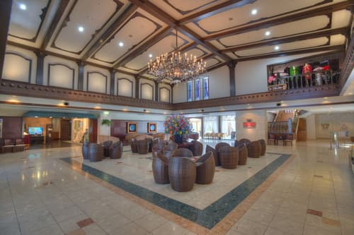 Hotel Green Plaza Hakone, Lobby sitting area
