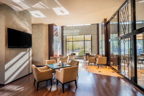 Central Hotel Doha, Lobby sitting area