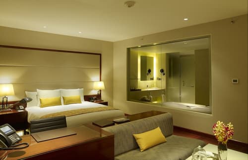Crowne Plaza Kochi by IHG, Room