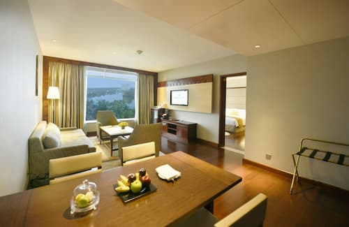 Crowne Plaza Kochi by IHG, Room