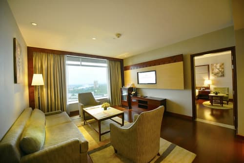Crowne Plaza Kochi by IHG, Room